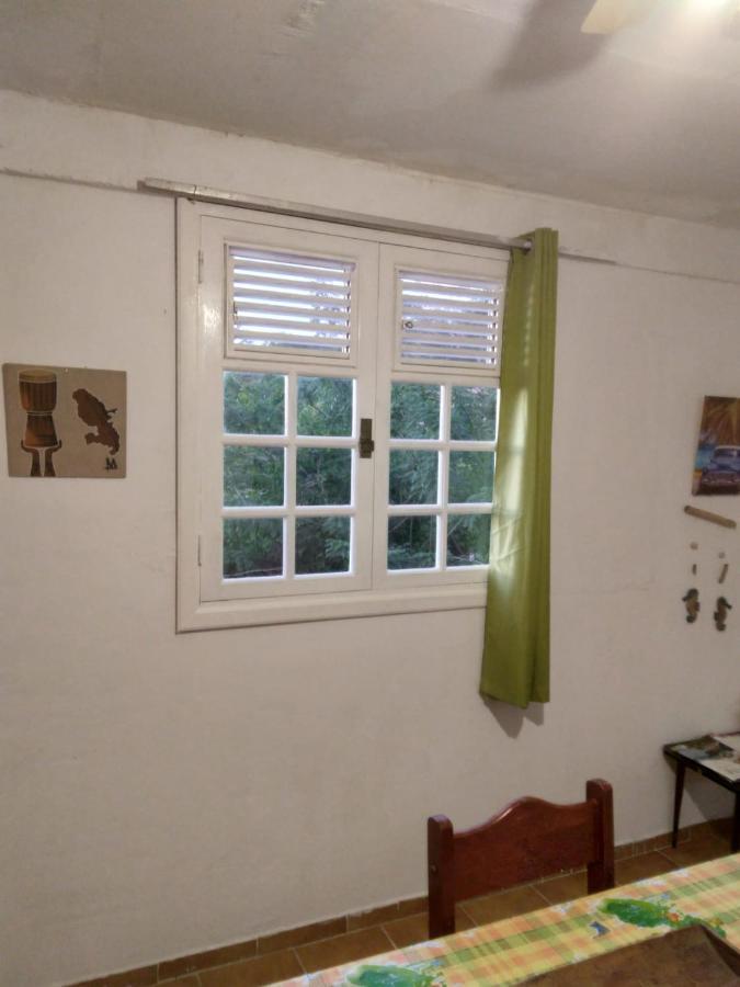 Au Jardin Fleuri Apartamento Sainte-Anne Exterior foto